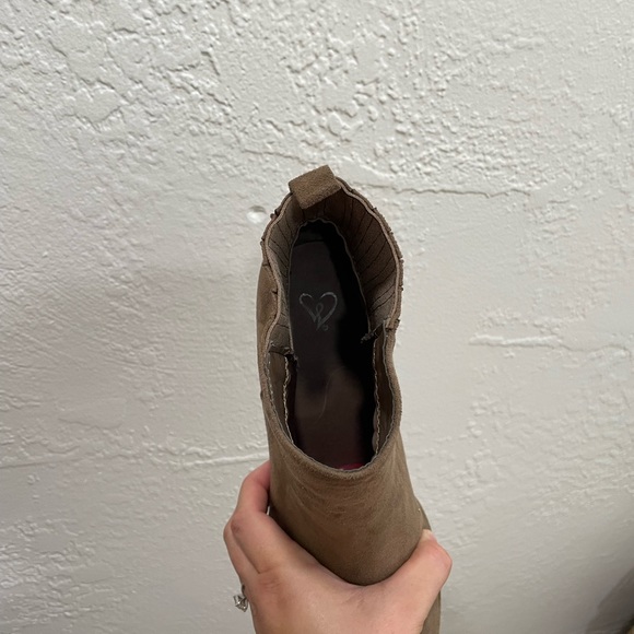 Tan Ankle Boots - Picture 4 of 5